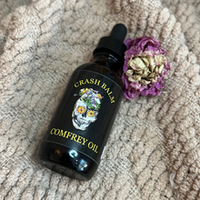 Load image into Gallery viewer, Comfrey Oil - For Humans
